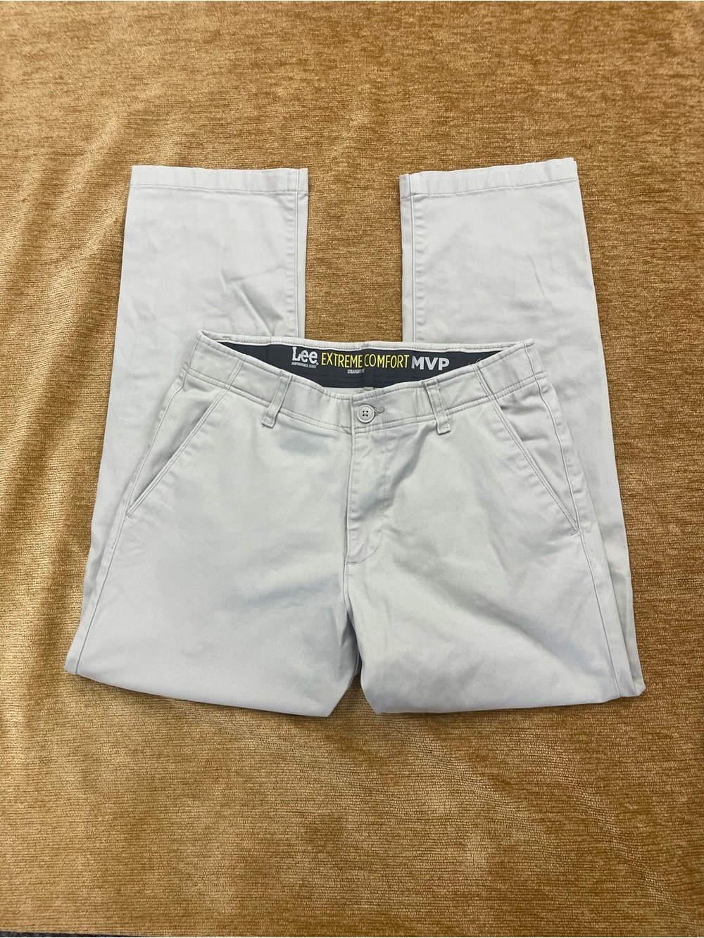 Lee Men’s 32 x 30 khaki, Extreme Comfort Chino Pants